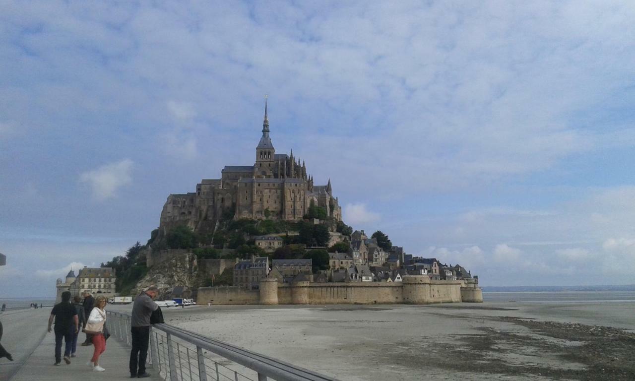 La Gerbaudiere Chambres&Table D Hotes Proche Mont Saint Michel Cuisine Maison Notre-Dame-du-Touchet Екстериор снимка