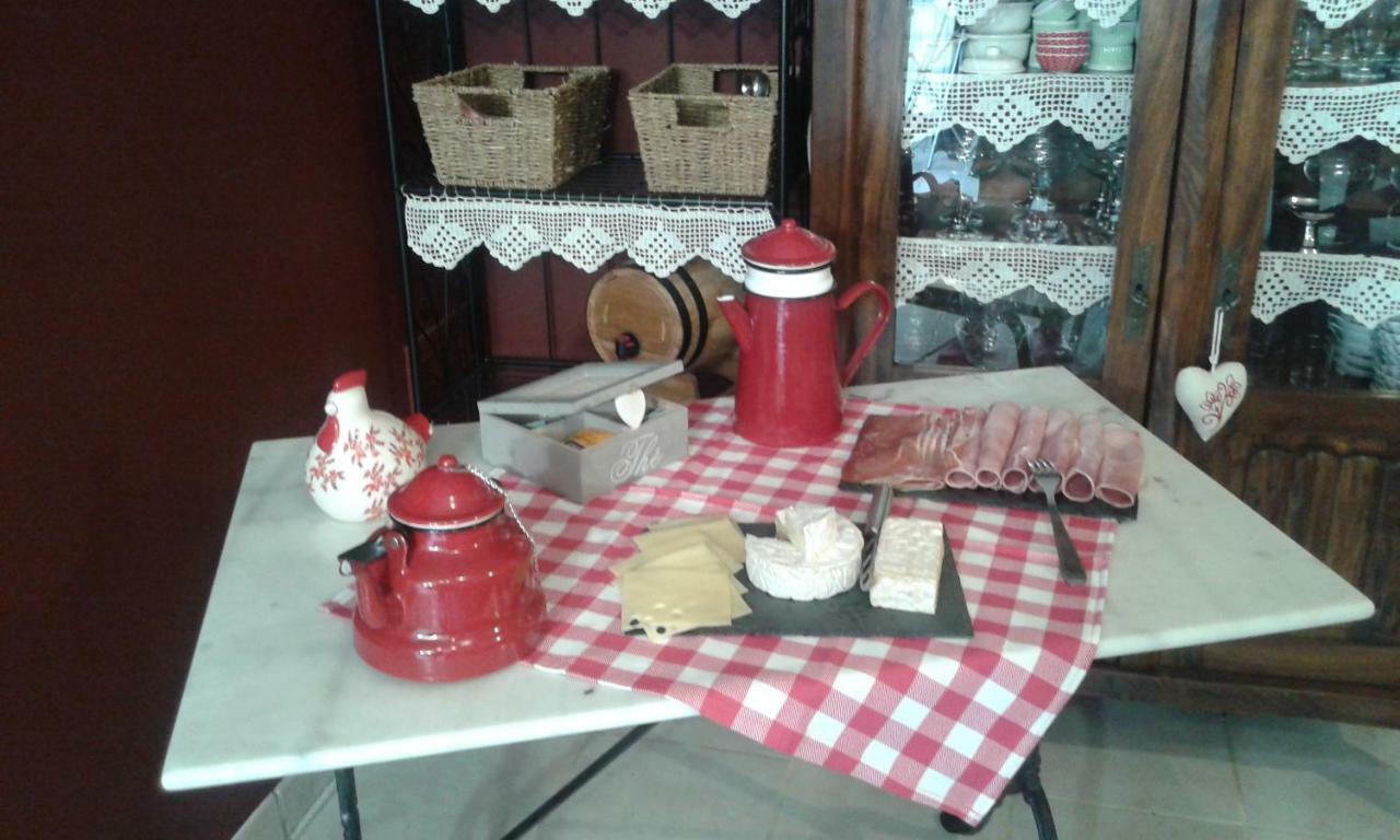 La Gerbaudiere Chambres&Table D Hotes Proche Mont Saint Michel Cuisine Maison Notre-Dame-du-Touchet Екстериор снимка